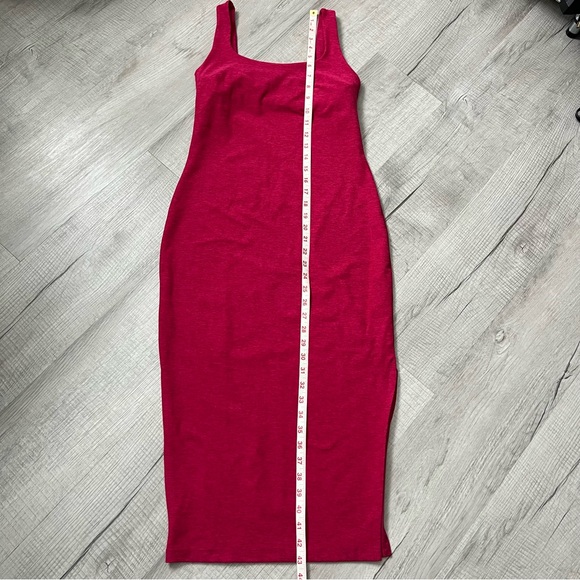 BEYOND YOGA Spacedye Icon Midi Dress dragonfruit sangria pink Magenta Size Small - Picture 10 of 12